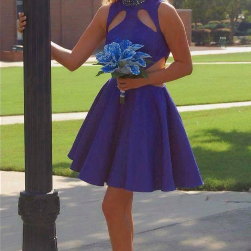 Tony Bowls homecoming dress size 6